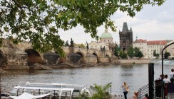 1_1_vid_na_karlov_most_praga